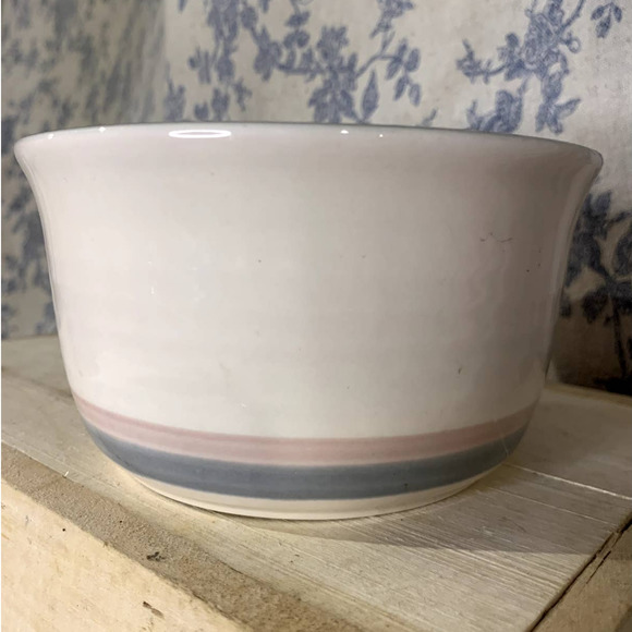 Vintage Pfaltzgraff Sunrise Pink & Blue Stoneware Everything Bowl - Picture 6 of 6